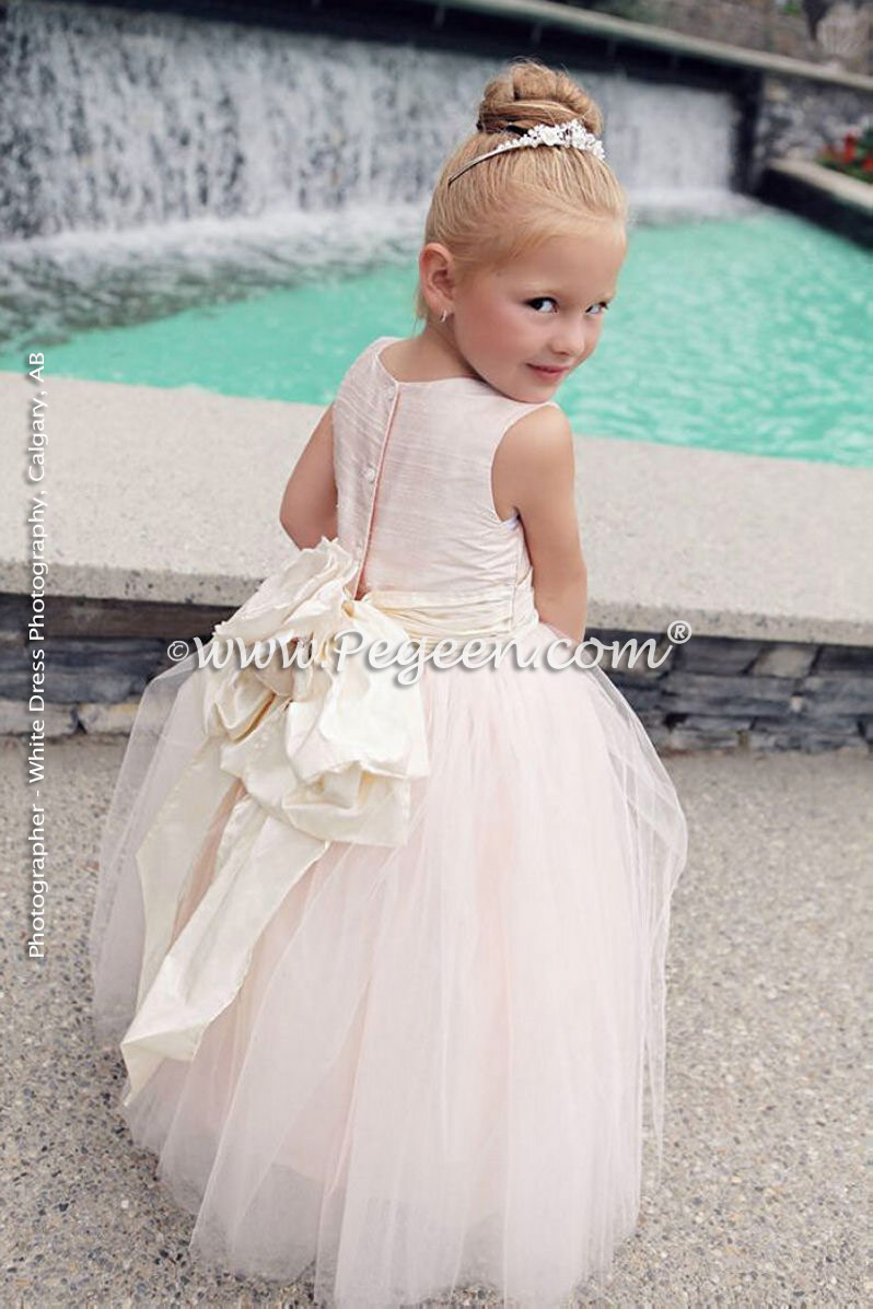 2019 Outdoors Wedding  Flower Girl  Dresses  of the Year 