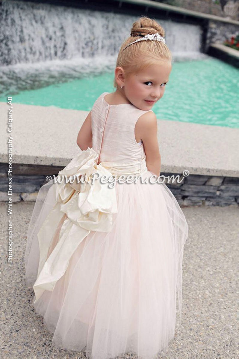 2015 Outdoor Wedding & Flower Girl Dress of the Year